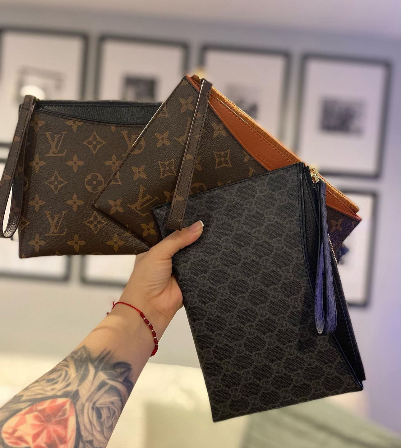 Wristlet pouch