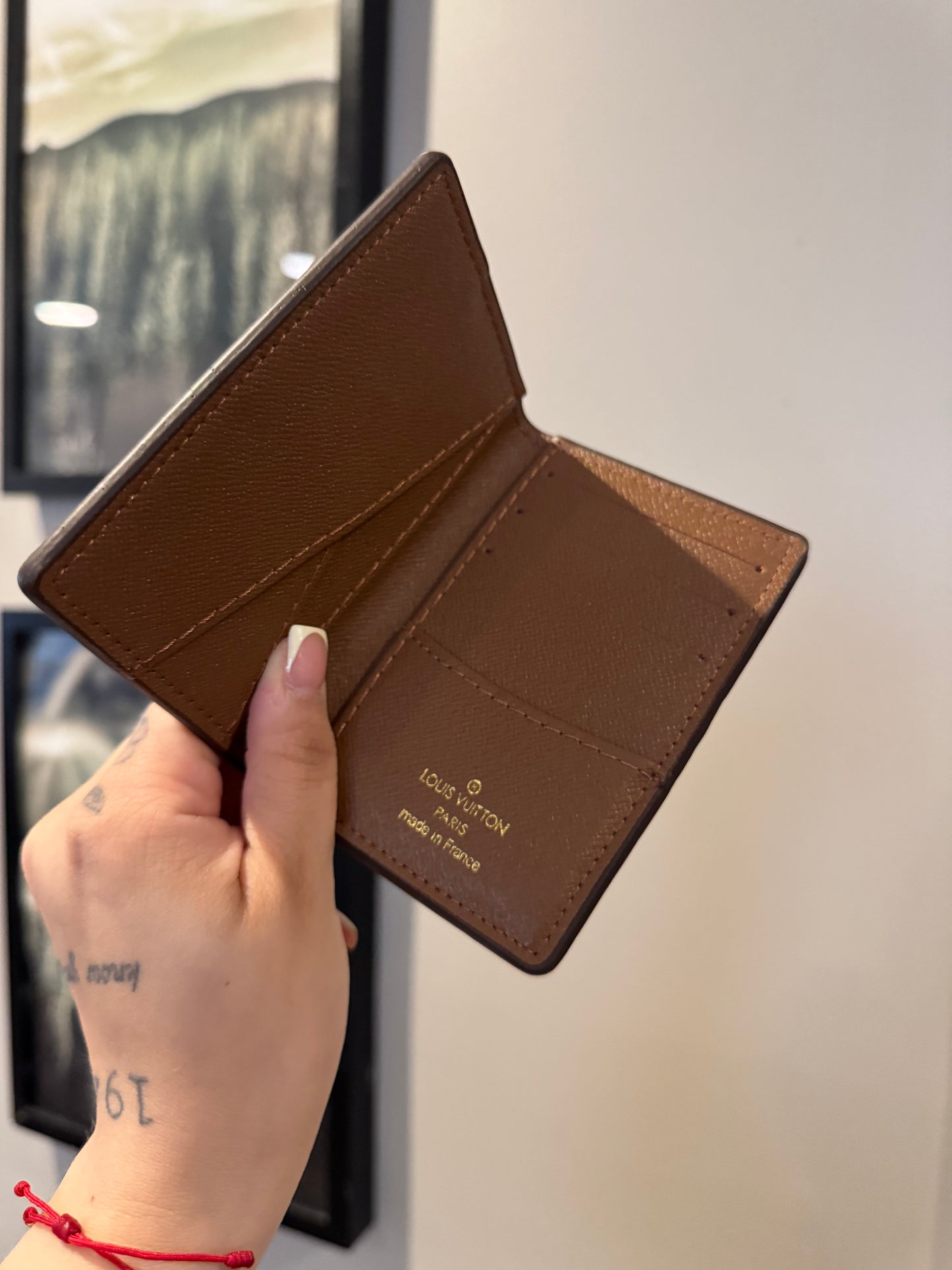 ELVee card holder fold