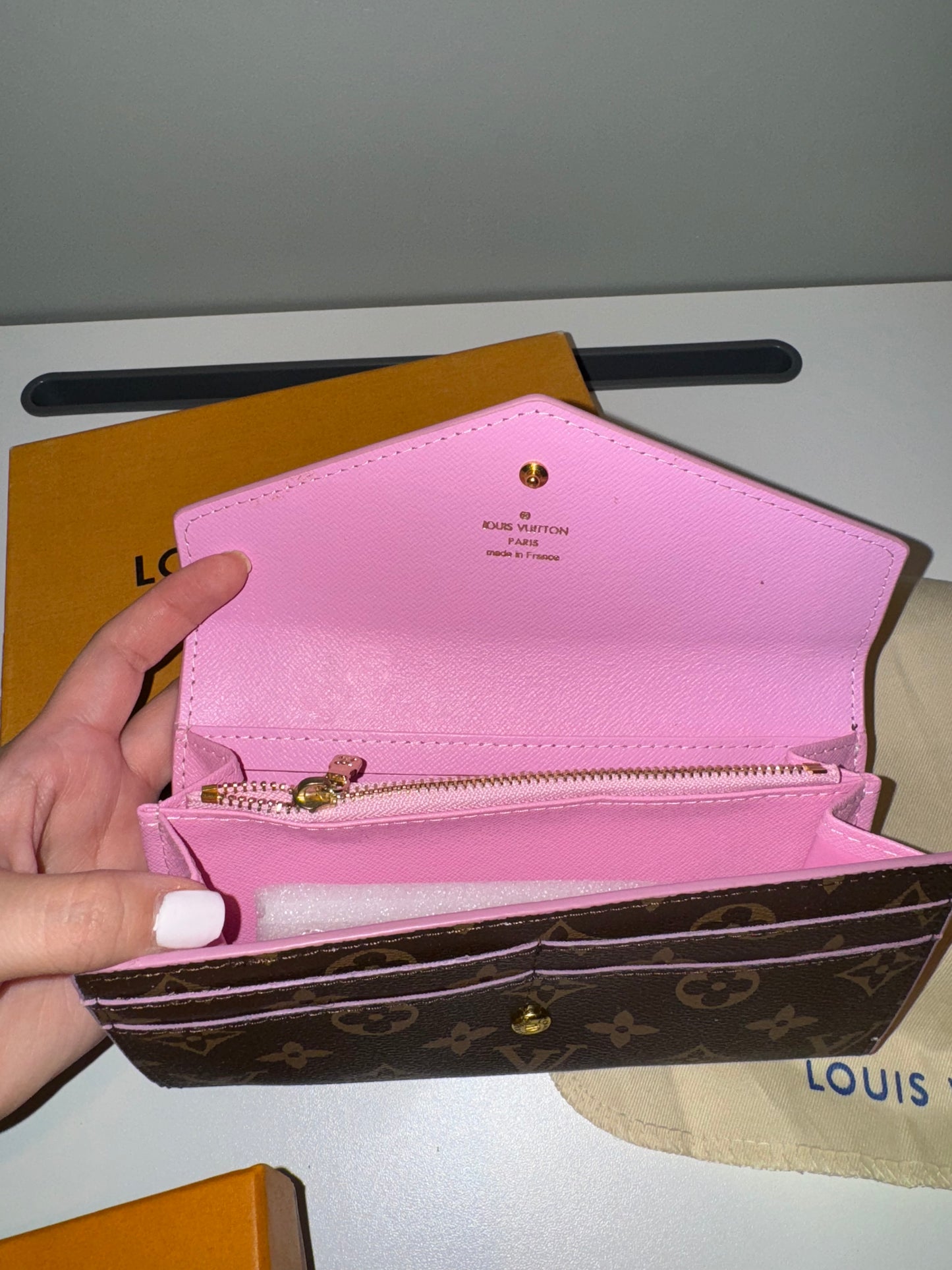 ELVee long wallet
