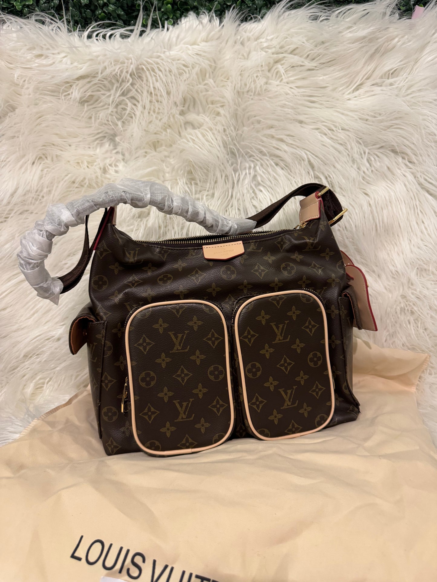 ELvee messenger bag