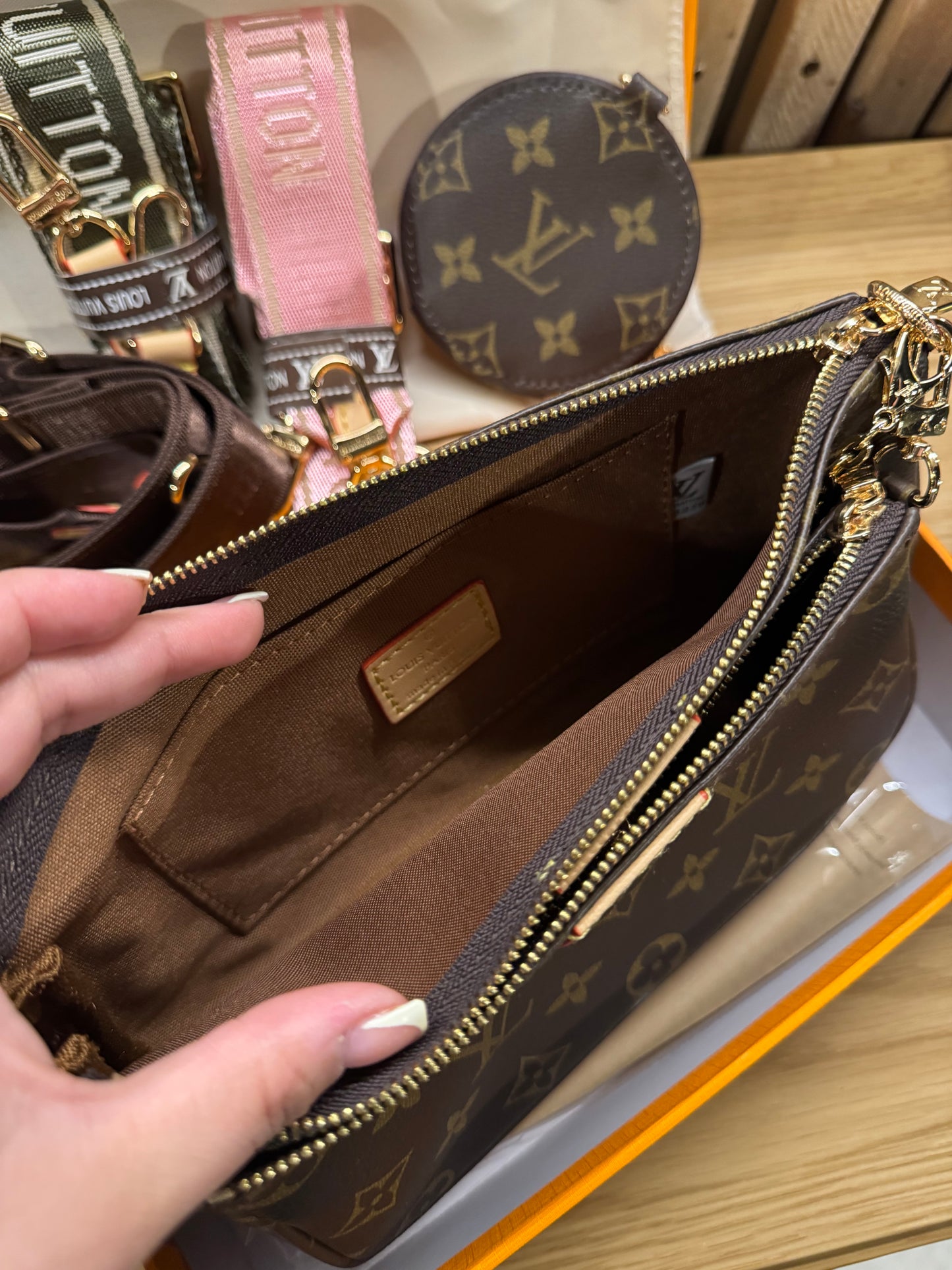 ELVee multi-pochette (all colors inuded)