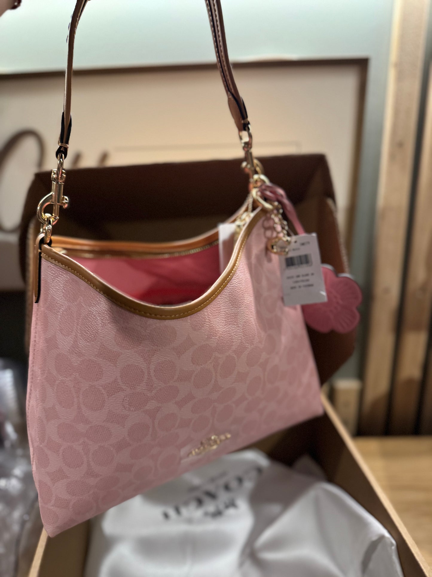 Coachh laurel pink blossom