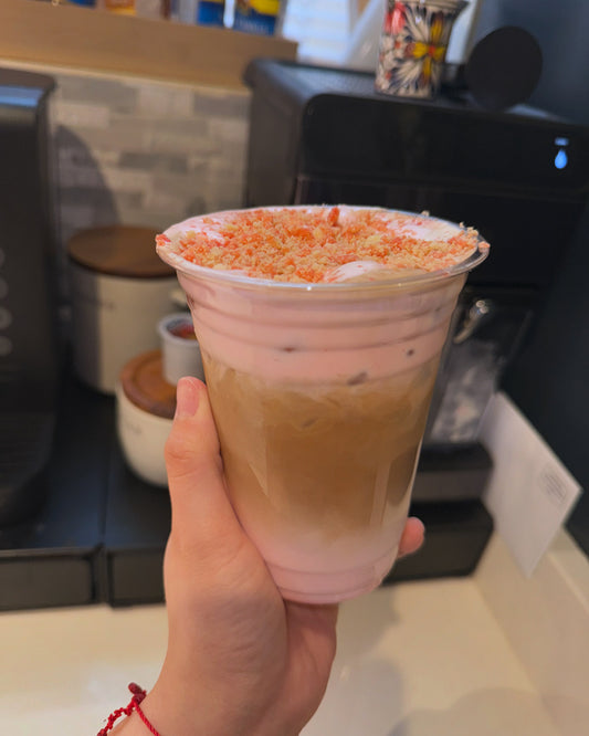 Strawberry crumble Latte