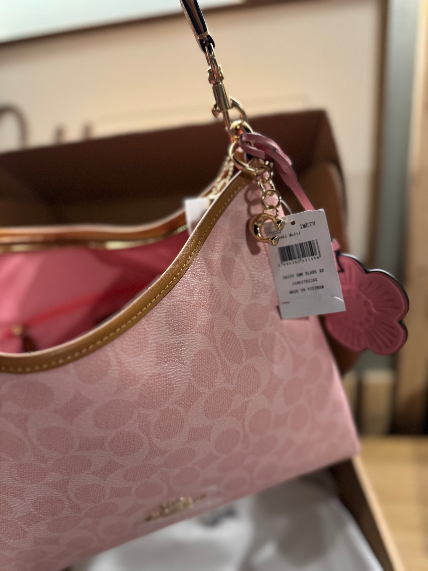 Coachh laurel pink blossom