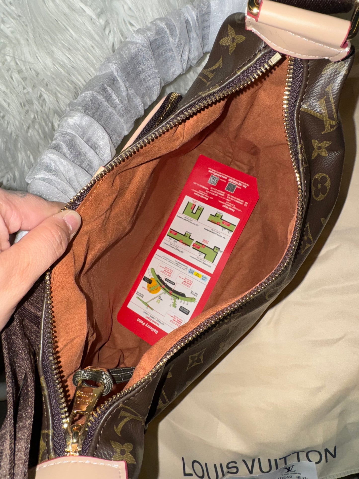 ELvee messenger bag