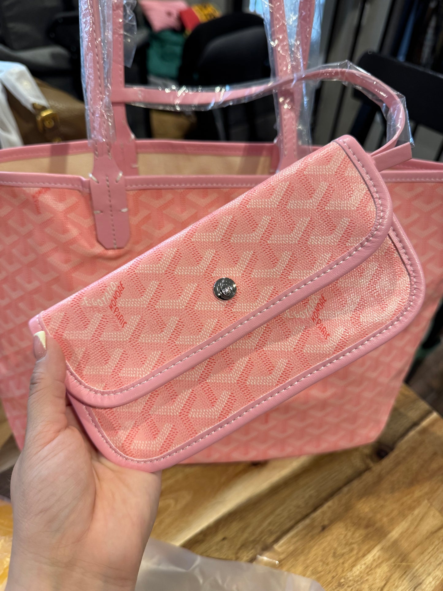 Goyarrd Pink