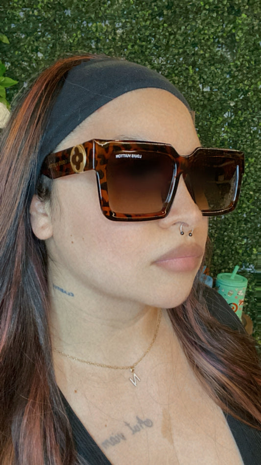 ELVEE squared sunglasses