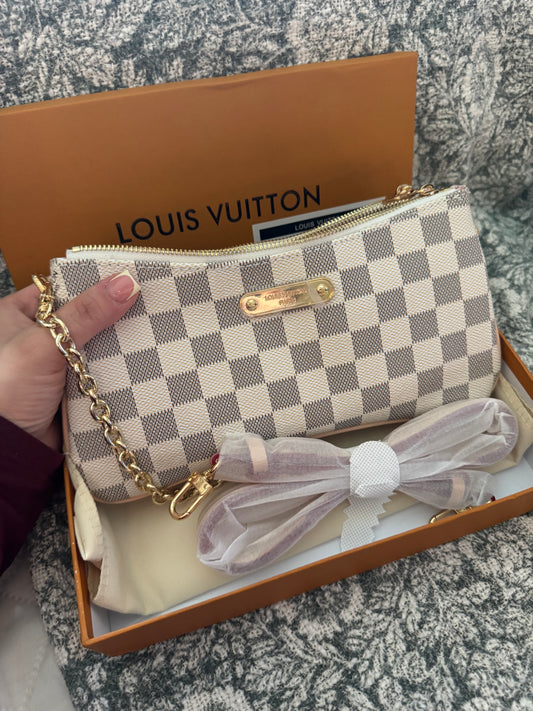 ELVee pochette liv