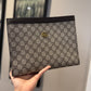 GG wrist/pouch