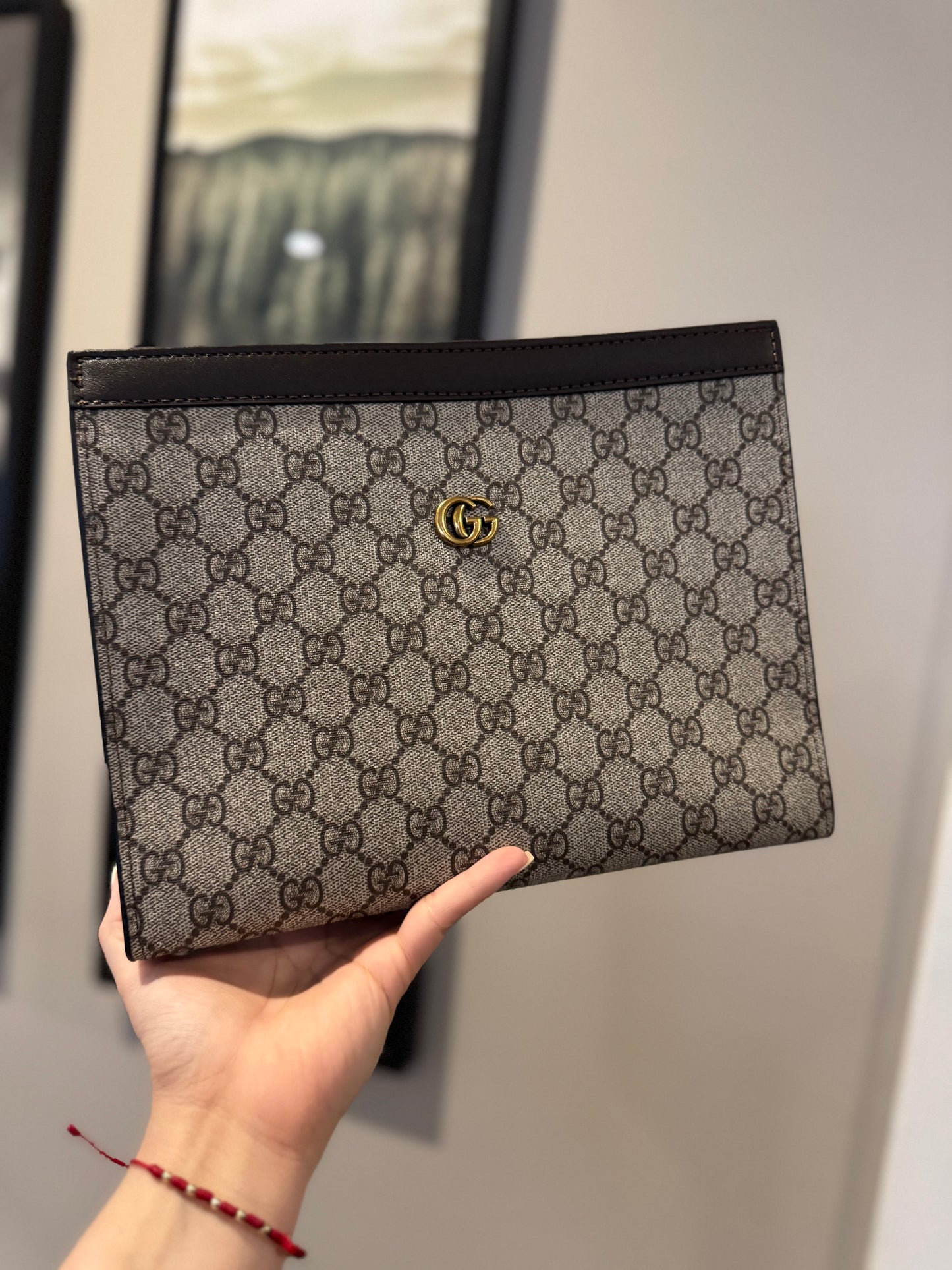 GG wrist/pouch