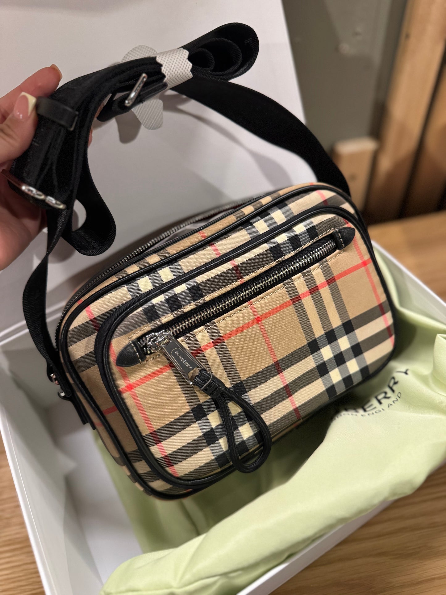 BB checkpocket crossbody