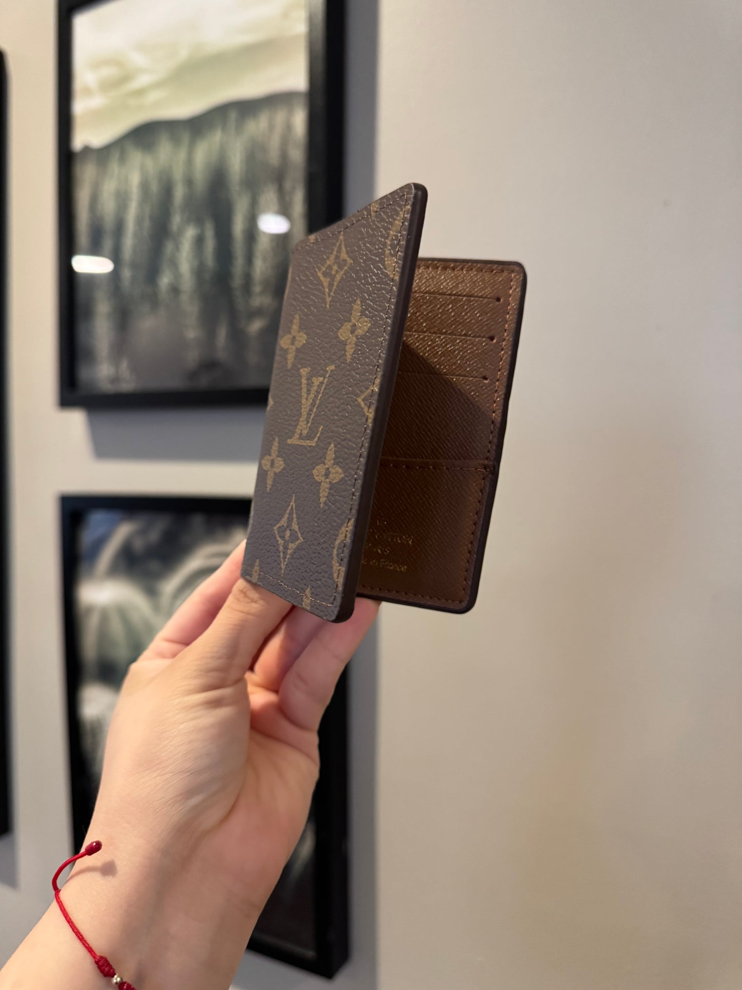 ELVee card holder fold