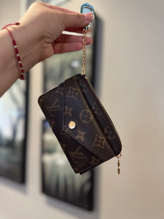 ELVee chain wallet
