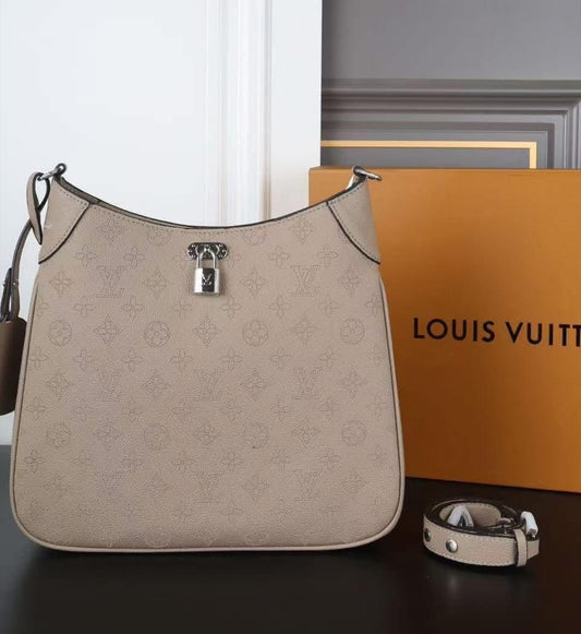 ElVee crossbody