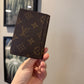 ELVee card holder fold