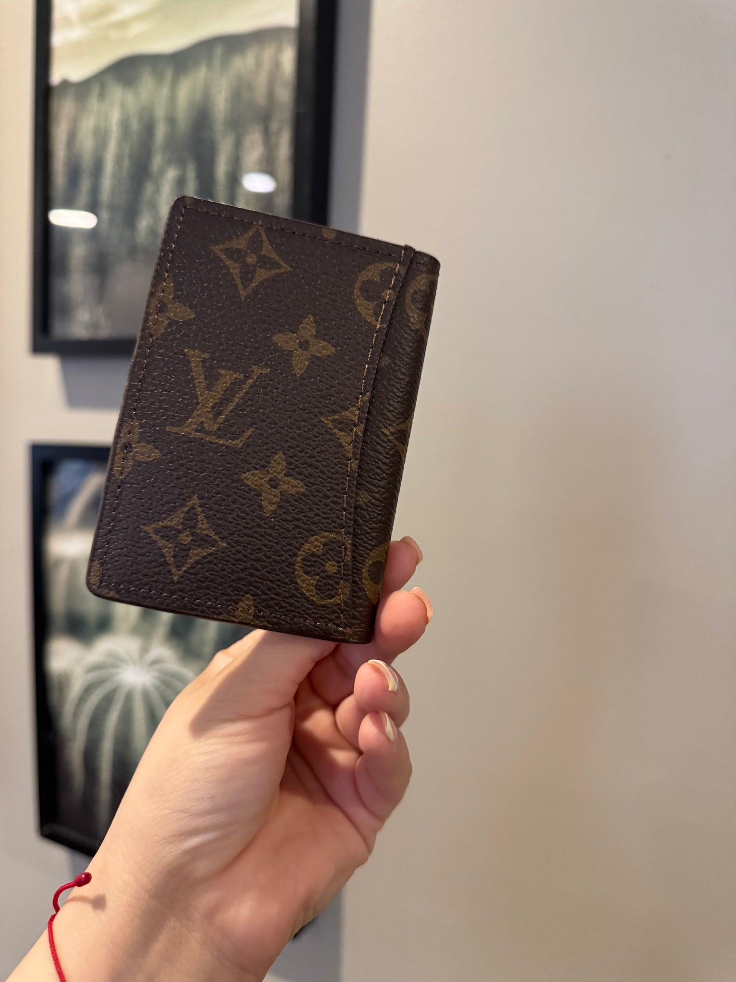 ELVee card holder fold